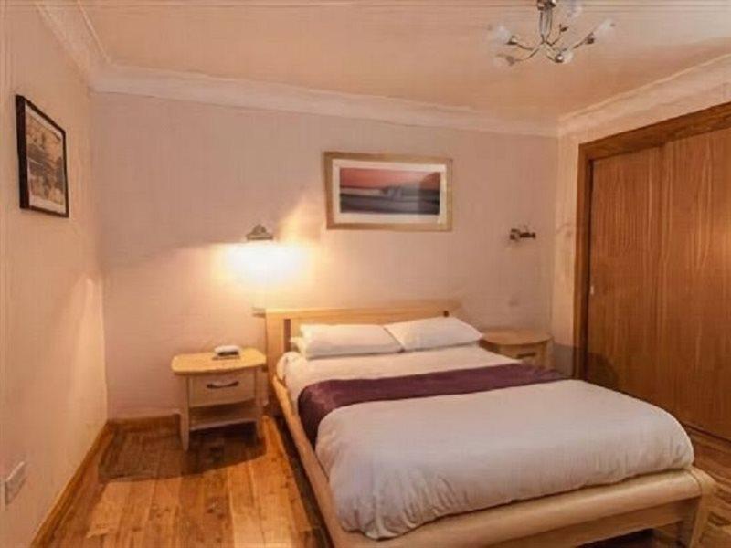 Highland Aberdeen City Centre Екстер'єр фото